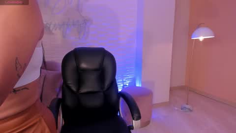 Snapshot of sarawinstone_ chatting on 17, 2, 2025 Sara Winstone online show from 17, 2, 2025