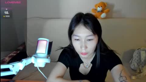 Snapshot of saraxray chatting on 30, 10, 2025 Sara online show from 30, 10, 2025