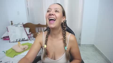 saray1221 online show from 16, 2, 2025