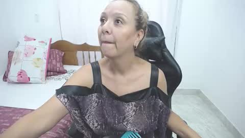 saray1221 online show from 8, 1, 2026