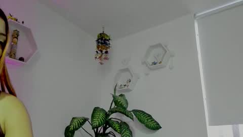 Saray  online show from 15, 1, 2026