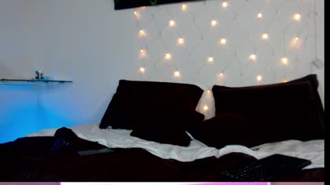 saray__jones online show from 12, 2, 2025