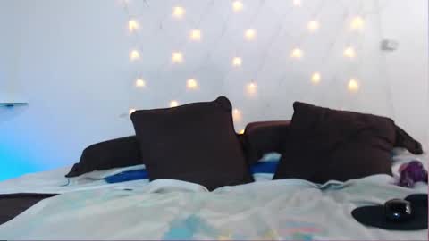 saray__jones online show from 18, 2, 2025