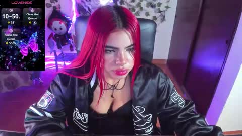 saray__jones online show from 7, 10, 2025