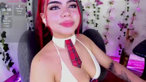 Snapshot of saray__jones chatting on 20, 5, 2026 saray__jones online show from 20, 5, 2026