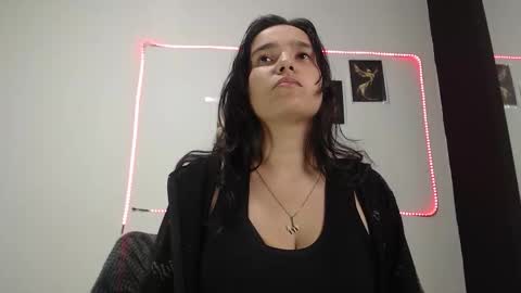 Snapshot of saraydarcy chatting on 28, 2, 2026 CONTEST Contribute 25 tokens and send a Like. including your user name in the voting note. You could win a video online show from 28, 2, 2026