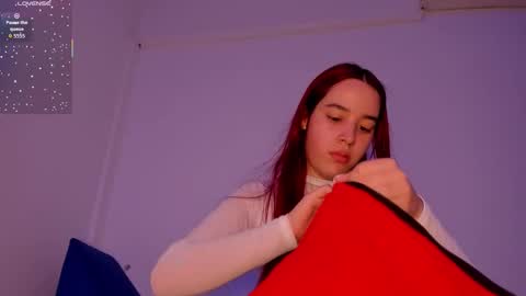 Snapshot of sarenlux chatting on 23, 11, 2025 Baby Saren online show from 23, 11, 2025