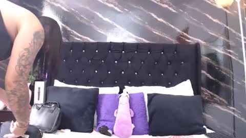Snapshot of sarita_multisquirt chatting on 24, 4, 2026 Sara online show from 24, 4, 2026