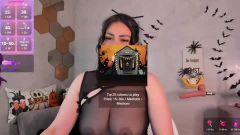 Snapshot of saritas_ chatting on 30, 10, 2025 SARA online show from 30, 10, 2025