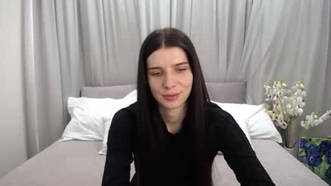 Snapshot of sarra_rich chatting on 5, 2, 2025 Rich online show from 5, 2, 2025