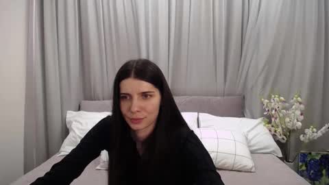 Snapshot of sarra_rich chatting on 5, 2, 2025 Rich online show from 5, 2, 2025