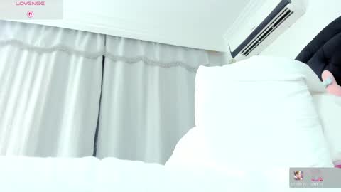 Snapshot of sary_rousse chatting on 19, 4, 2026 Sary Rousse online show from 19, 4, 2026