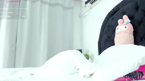 Snapshot of sary_rousse chatting on 9, 5, 2026 Sary Rousse online show from 9, 5, 2026