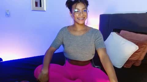 sasha_bowei online show from 19, 10, 2025