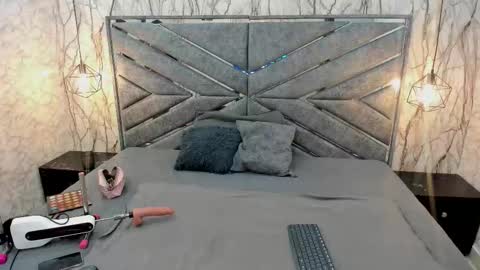 Snapshot of sasha_brownie_ chatting on 4, 12, 2025 Sasha online show from 4, 12, 2025