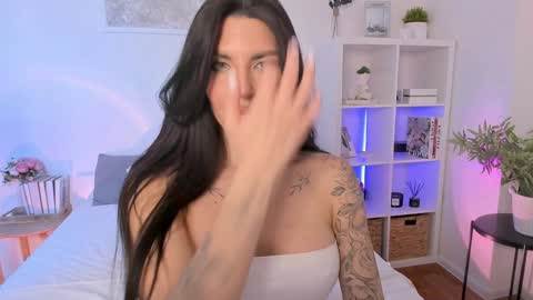 Sasha Miro online show from 17, 1, 2025