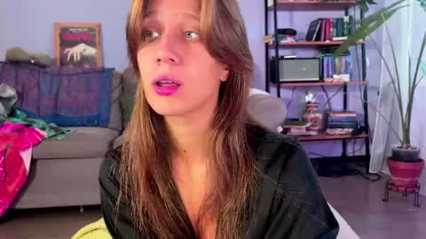 Alexandra Sasha in short online show from 11, 9, 2025