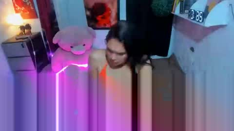 Snapshot of sashahuwanna chatting on 13, 2, 2025 ESTELLA online show from 13, 2, 2025