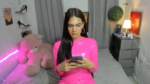 Snapshot of sashahuwanna chatting on 25, 2, 2025 ESTELLA online show from 25, 2, 2025