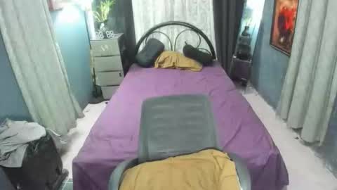 Snapshot of sashahuwanna chatting on 18, 3, 2026 ESTELLA online show from 18, 3, 2026