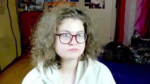 Snapshot of sashy_way chatting on 23, 10, 2025 .Alexandra online show from 23, 10, 2025