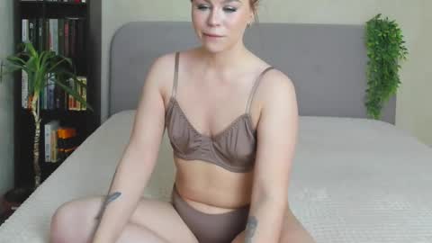 Snapshot of sassy_jam chatting on 4, 2, 2026 Sassy online show from 4, 2, 2026