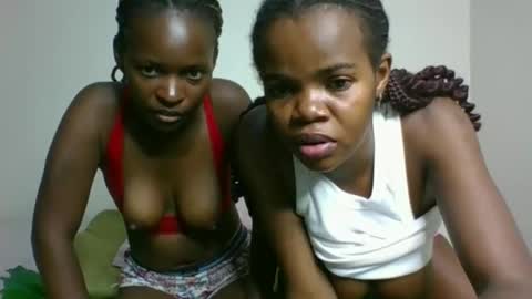 Snapshot of sassybrown25 chatting on 2, 12, 2025 sassybrown25 online show from 2, 12, 2025