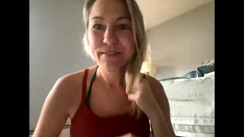Snapshot of sassyella chatting on 19, 10, 2025 Sassyella online show from 19, 10, 2025