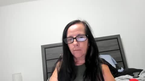 Snapshot of sassypeachgoddess chatting on 8, 10, 2025 sassypeachgoddess online show from 8, 10, 2025