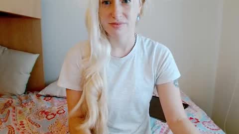 Satinqueen90 online show from 2, 12, 2025