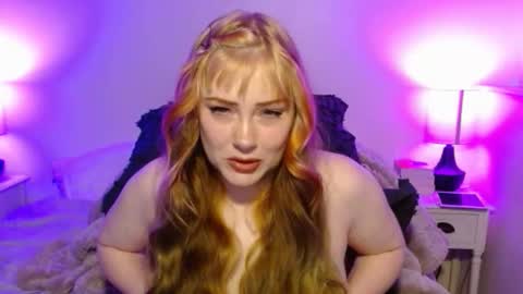 Snapshot of satrinarose chatting on 24, 10, 2025 Rose online show from 24, 10, 2025