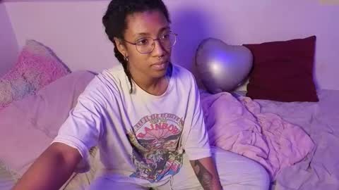 Snapshot of saturno_vibes chatting on 18, 2, 2026 saturno_vibes online show from 18, 2, 2026