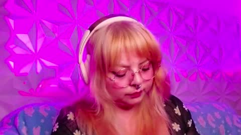 Gina George online show from 30, 9, 2025