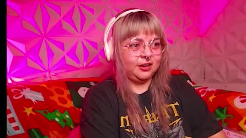 Gina George online show from 18, 12, 2025