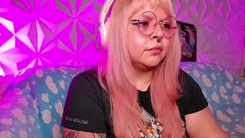 Snapshot of satyn_doll chatting on 26, 4, 2026 Gina George online show from 26, 4, 2026