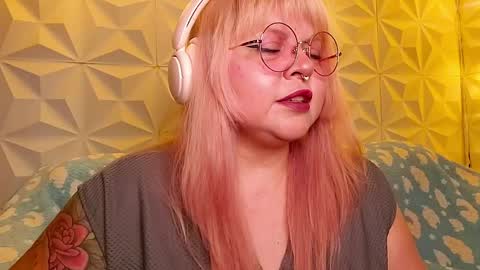 Snapshot of satyn_doll chatting on 10, 5, 2026 Gina George online show from 10, 5, 2026