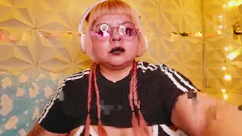 Snapshot of satyn_doll chatting on 13, 5, 2026 Gina George online show from 13, 5, 2026