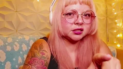 Snapshot of satyn_doll chatting on 14, 5, 2026 Gina George online show from 14, 5, 2026