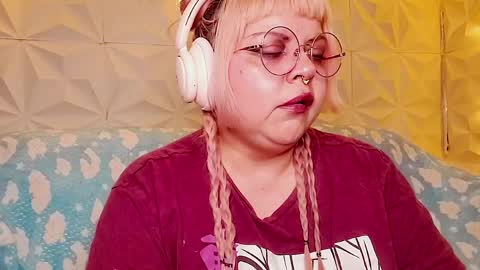 Snapshot of satyn_doll chatting on 16, 5, 2026 Gina George online show from 16, 5, 2026