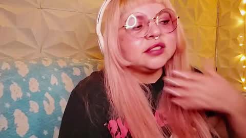 Snapshot of satyn_doll chatting on 19, 5, 2026 Gina George online show from 19, 5, 2026
