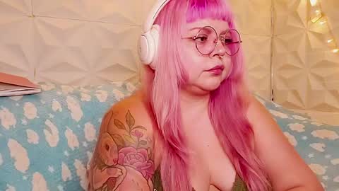 Snapshot of satyn_doll chatting on 23, 5, 2026 Gina George online show from 23, 5, 2026