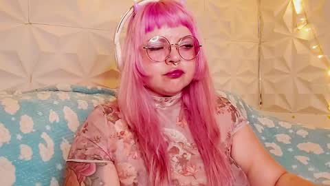 Snapshot of satyn_doll chatting on 24, 5, 2026 Gina George online show from 24, 5, 2026