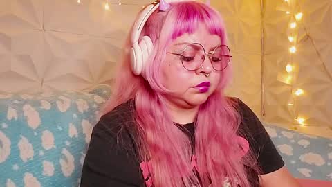 Snapshot of satyn_doll chatting on 24, 5, 2026 Gina George online show from 24, 5, 2026