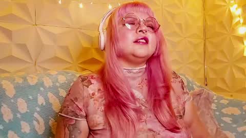 Snapshot of satyn_doll chatting on 28, 5, 2026 Gina George online show from 28, 5, 2026