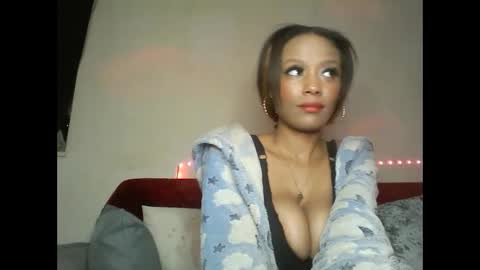 Snapshot of saucy_shanice chatting on 13, 2, 2025 Shaniiice online show from 13, 2, 2025
