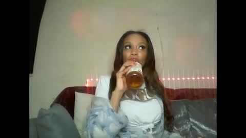 Snapshot of saucy_shanice chatting on 6, 3, 2025 Shaniiice online show from 6, 3, 2025