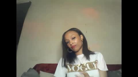 Snapshot of saucy_shanice chatting on 9, 9, 2025 Shaniiice online show from 9, 9, 2025