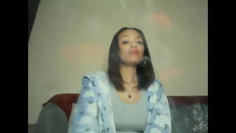 Snapshot of saucy_shanice chatting on 11, 9, 2025 Shaniiice online show from 11, 9, 2025