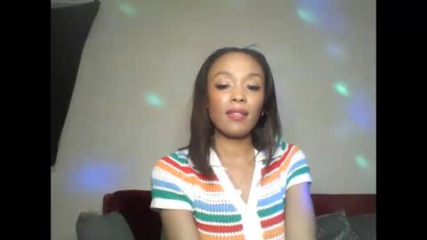 Snapshot of saucy_shanice chatting on 27, 9, 2025 Shaniiice online show from 27, 9, 2025