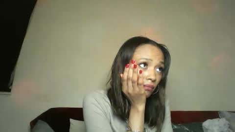 Snapshot of saucy_shanice chatting on 28, 9, 2025 Shaniiice online show from 28, 9, 2025